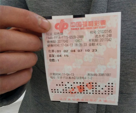 他也可能以非导演身份参与新项目，正如在制作《阿凡达2》期间，他同时担任了《阿丽塔：战斗天使》的制片人与编剧。